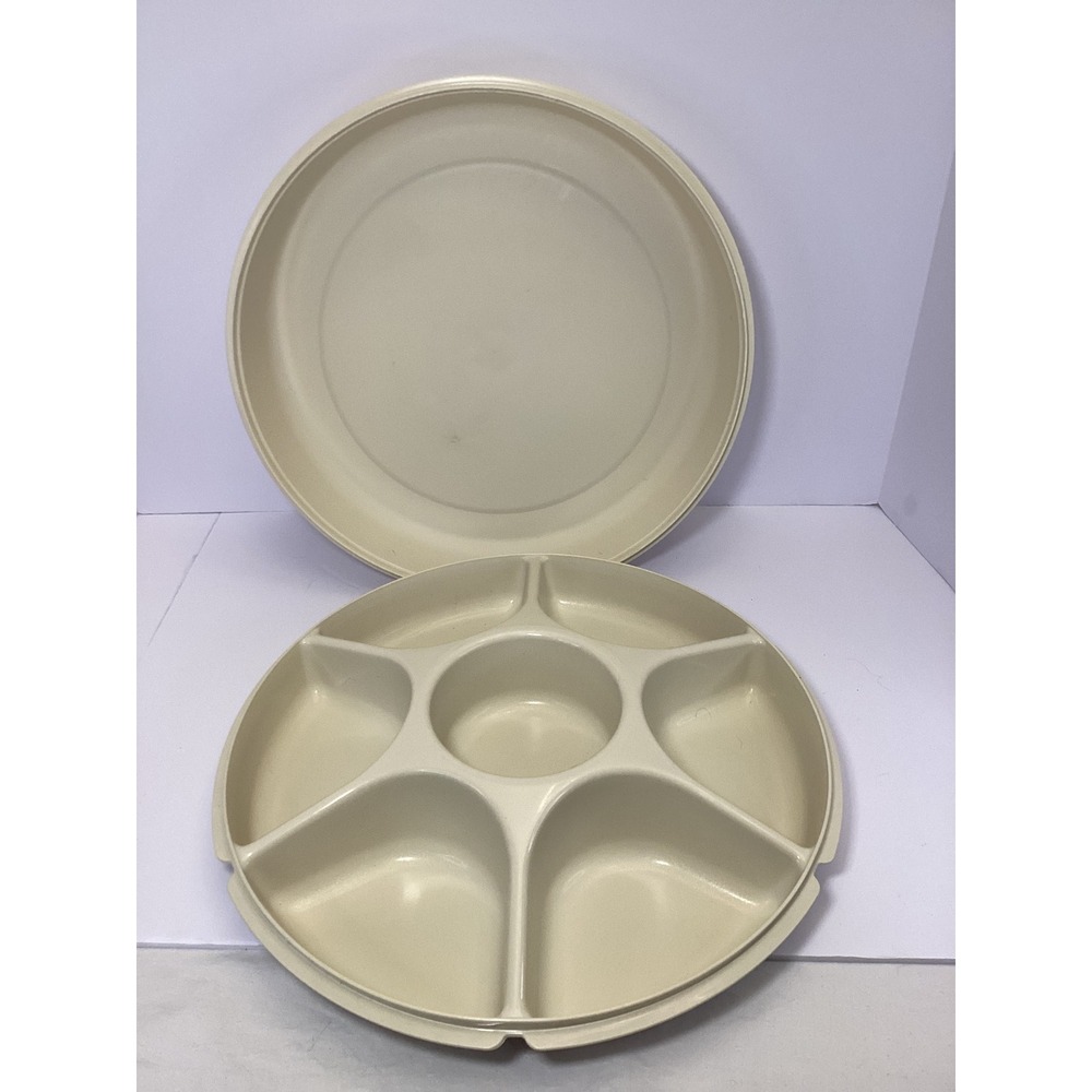 Tupperware Vintage Round Divided Serving Tray w/lid Platter Relish Chip Ivory